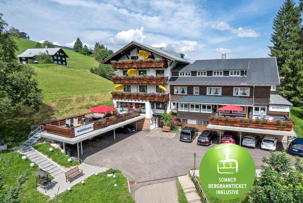 Der Berghof Aparthotel Hirschegg  Bagian luar foto