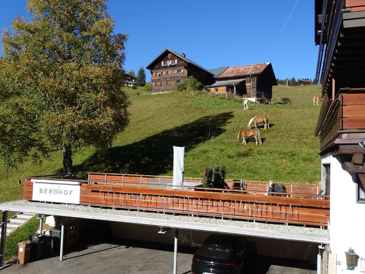 Der Berghof Aparthotel Hirschegg  Bagian luar foto